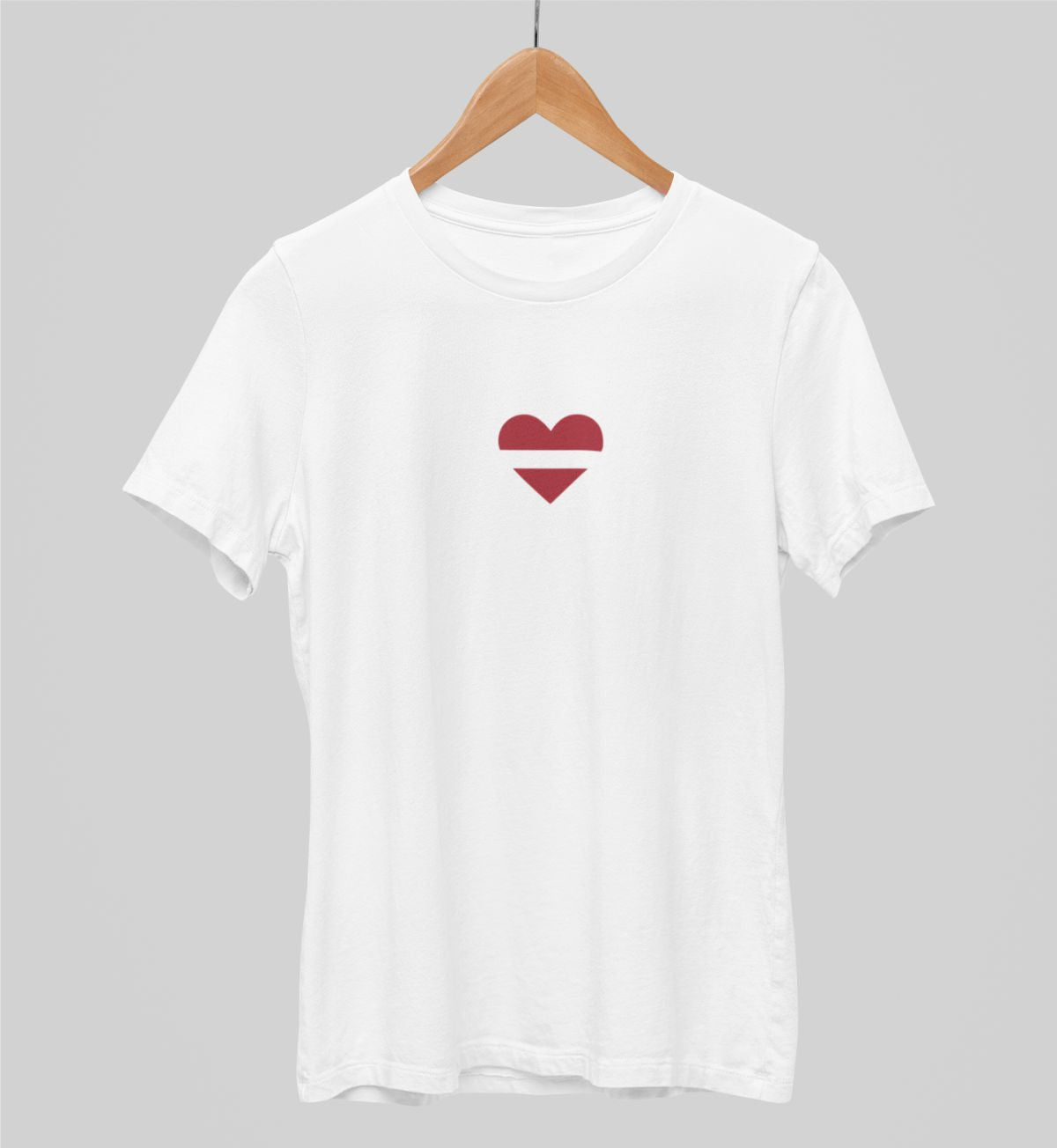 Balti UNISEX krekli "Latvijas sirsniņa"