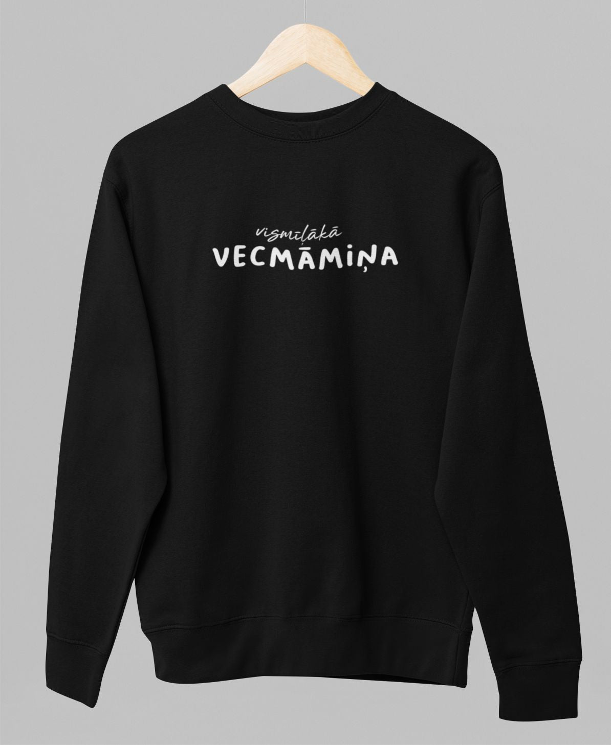 Melns UNISEX džemperis bez kapuces "Vismīļākā vecmāmiņa"