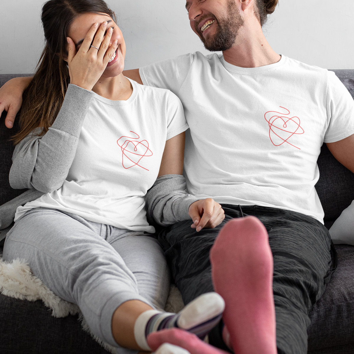 Valged unisex T-särgid paaridele „Punane niit“