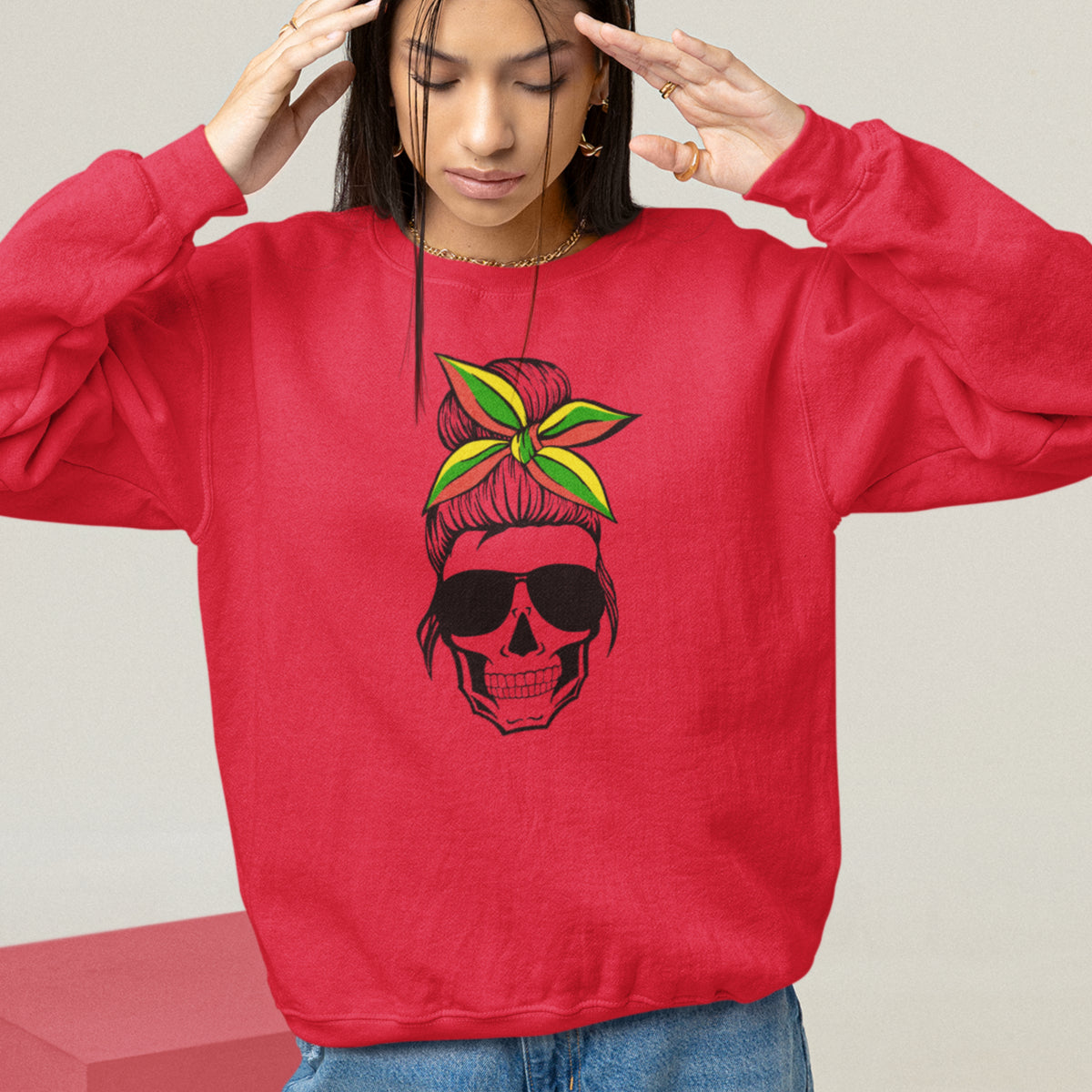 Punased kapuutsita dressipluusid paaridele „Koljud“